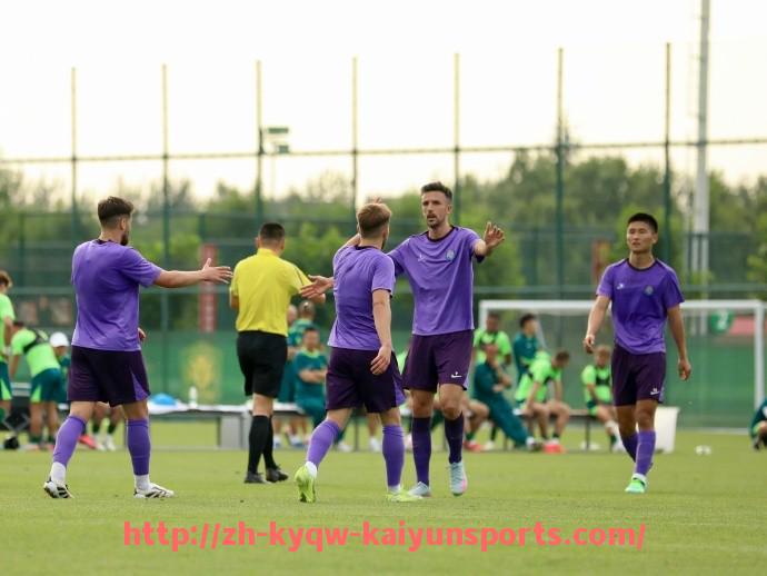 ky开云-世俱杯比赛战术板分析及教练指挥策略